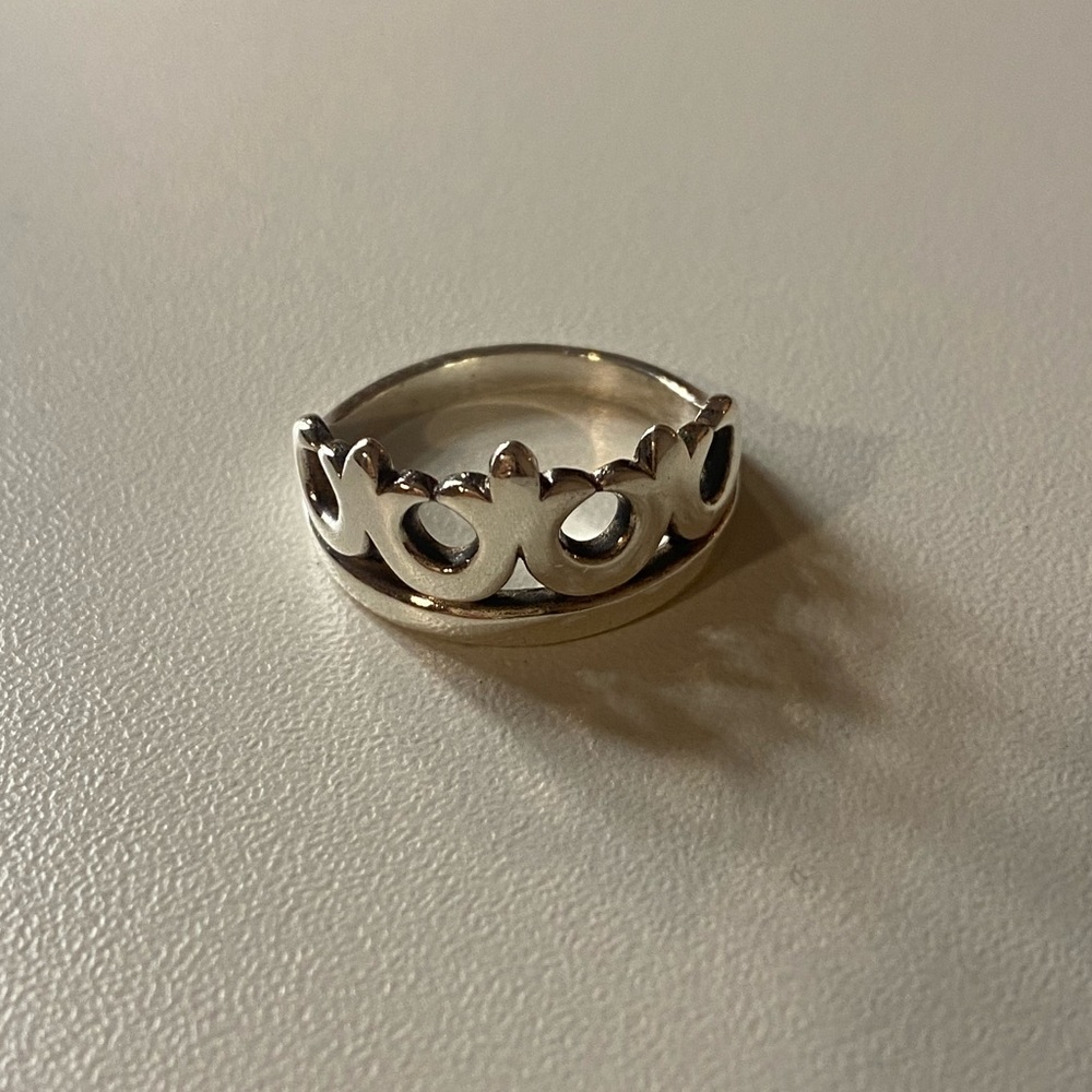 Retired James Avery crown ring